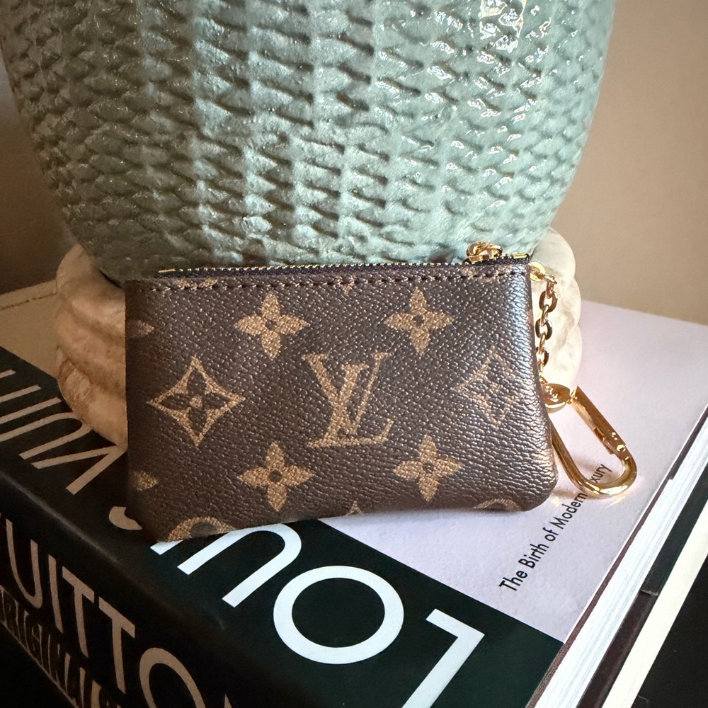 Key pouch